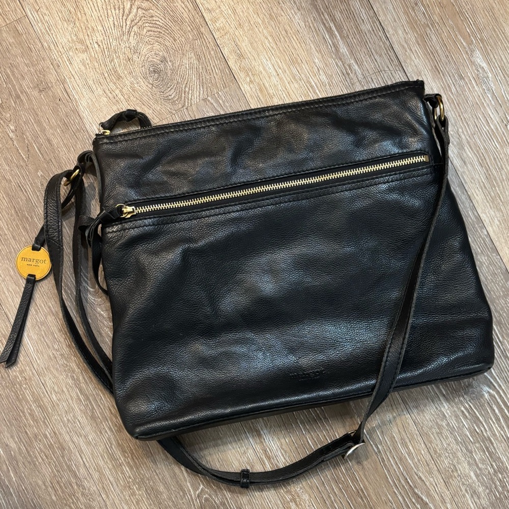 Margot New York black leather purse